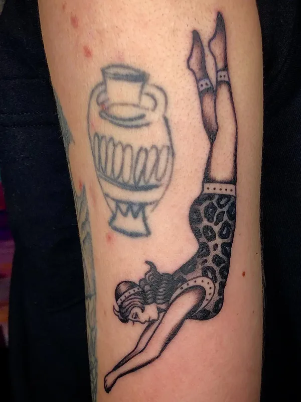 black and grey traditional татуировка на forearm #51696 | Тату мастер Тим Лютов