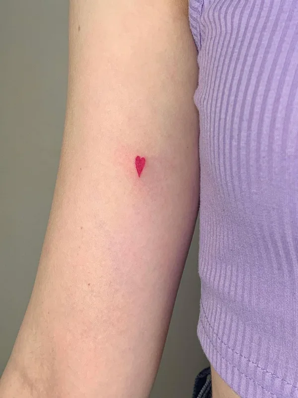 female color minimalism татуировка на forearm #51706 | Тату мастер Анастасия Шмагринская
