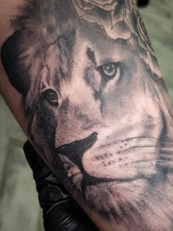 black and grey realism 타투 부위 forearm #51756 | 타투이스트 Кристина Лебедева