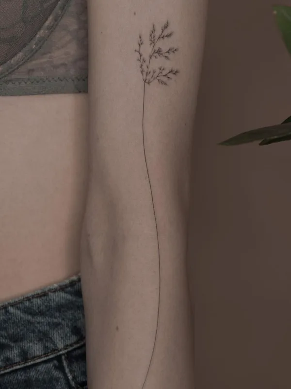 female black fineline Tatuaggio su forearm #51821 | Tatuatore Кристина Марч