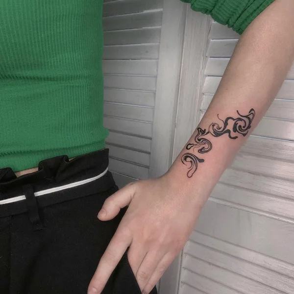 Graphic tattoo by Елизавета Стрельцова in Сочи