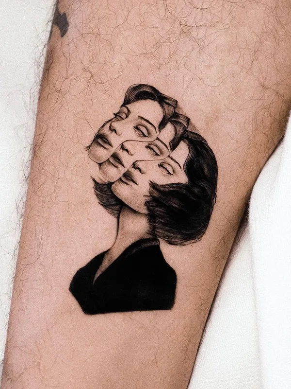 female black realism Tatuaggio su thigh #65309 | Tatuatore Claudia