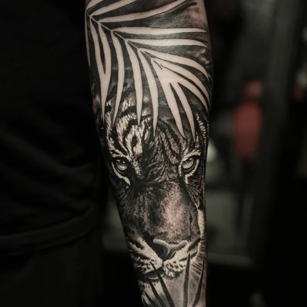 Реализм tattoo by Ramūnas Jasiulis METAL-TATTOO in Göteborg