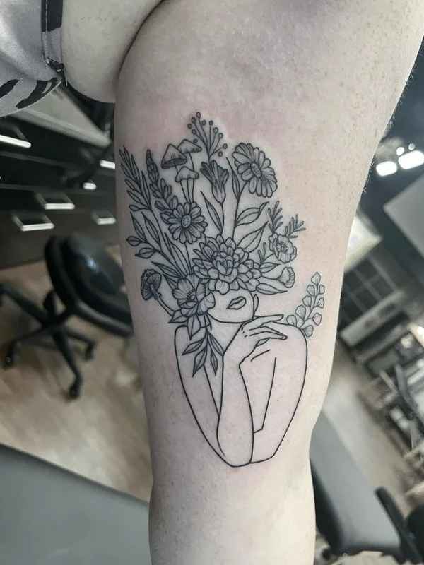 female black linework 纹身 在 thigh #57245 | 纹身师 Kirsten Marsden Ballantyne