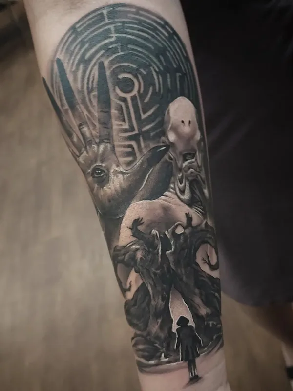 black and grey realism Tatuaggio su forearm #57273 | Tatuatore Danny Bayron