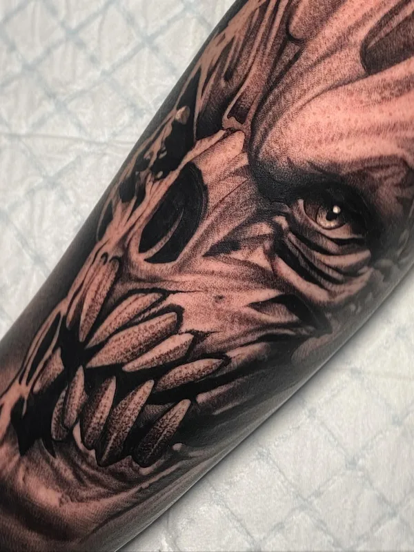 black and grey realism tatuaje en forearm #58521 | Tatuador Elric