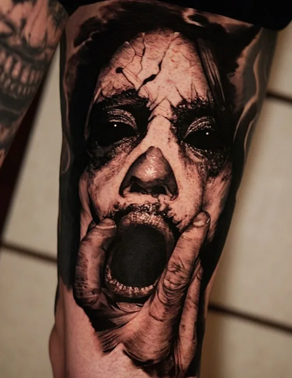 black and grey realism tatuaje en thigh #58516 | Tatuador Elric