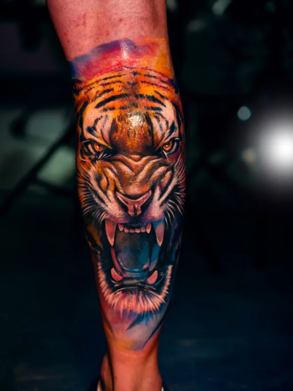 color realism tatouage sur calf #73031 | Artiste tatoueur Владислав Филимонов 