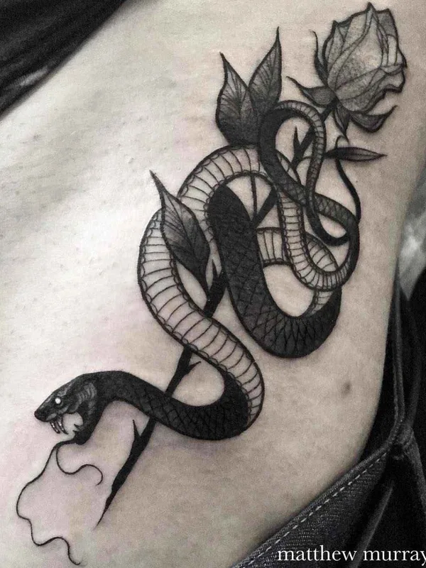 black blackwork tatuaje en side #10600 | Tatuador Matthew Murray