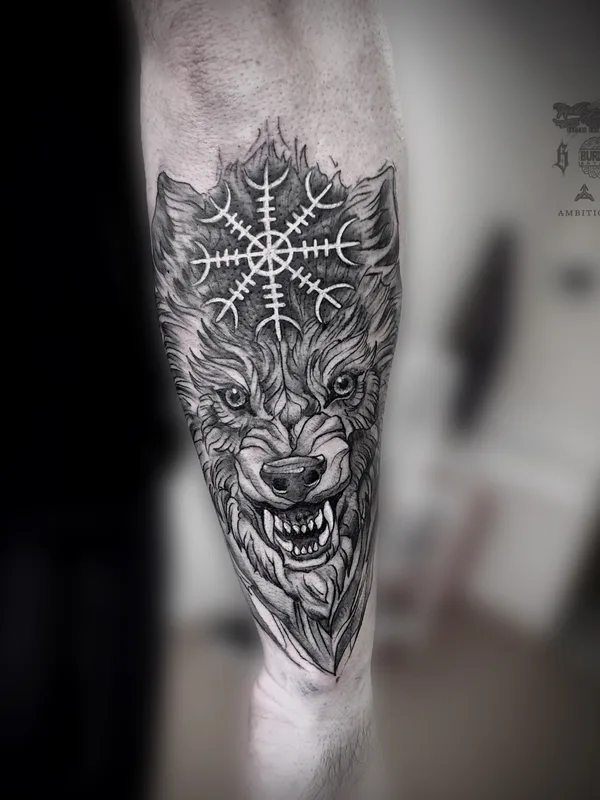 black and grey black and grey 纹身 在 forearm #37467 | 纹身师 Михаил Гуров
