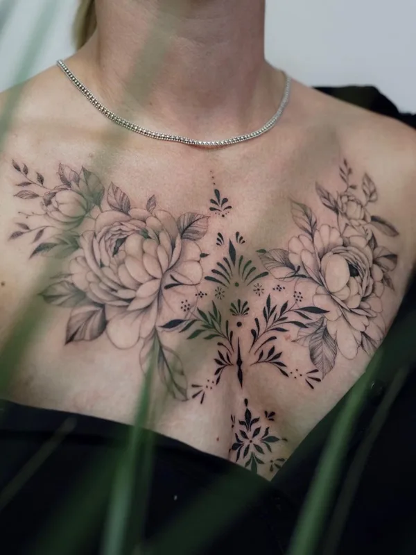 female black and grey botanic 타투 부위 chest #43156 | 타투이스트 Daira Pukite