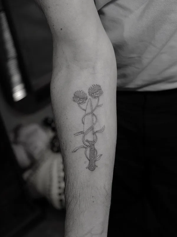 black and grey fineline tatuaje en forearm #43167 | Tatuador Doctor Woo
