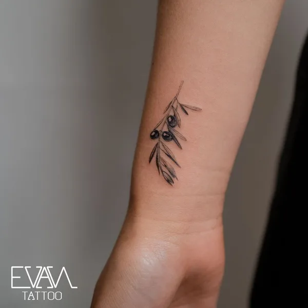Minimalism tattoo by Evan Kim in New York City