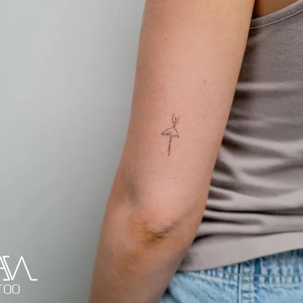 Minimalism tattoo by Evan Kim in New York City