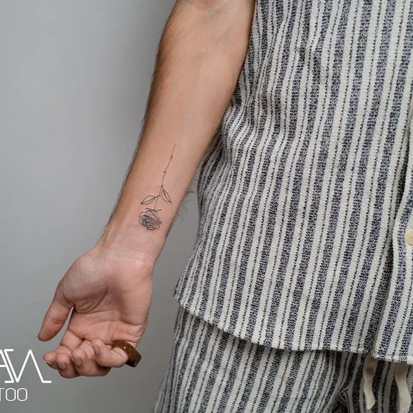 Minimalism tattoo by Evan Kim in New York City