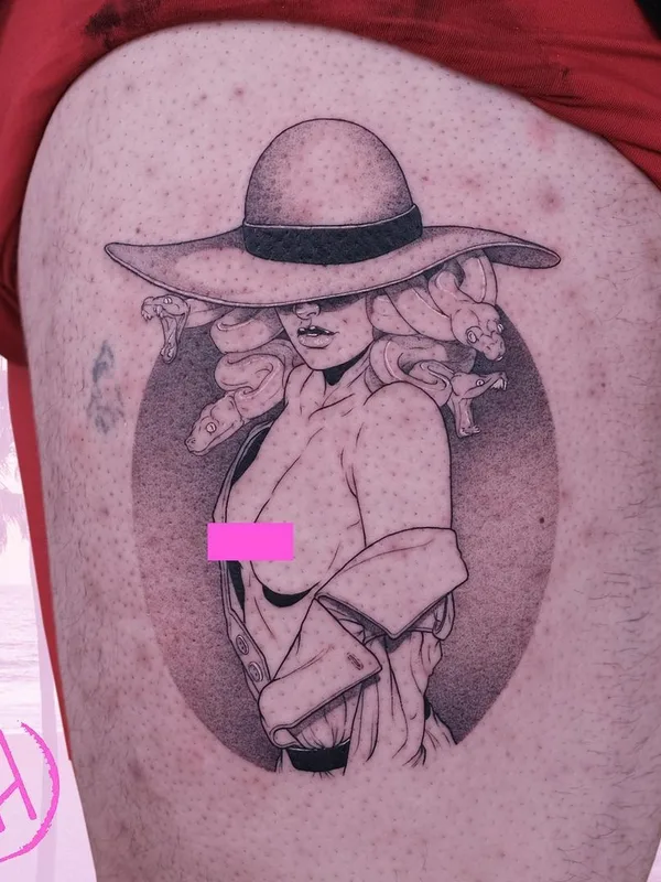 female black and grey black and grey tattoo auf thigh #43247 | Tätowierer Sad Amish Tattooer