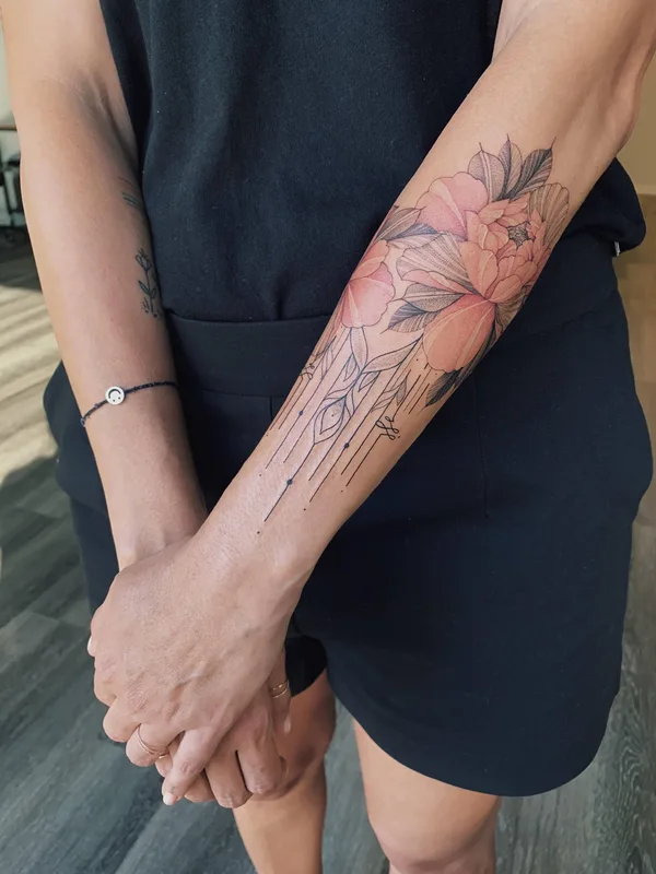 female color botanic 타투 부위 forearm #34043 | 타투이스트 Екатерина Nora Ink Алексеева