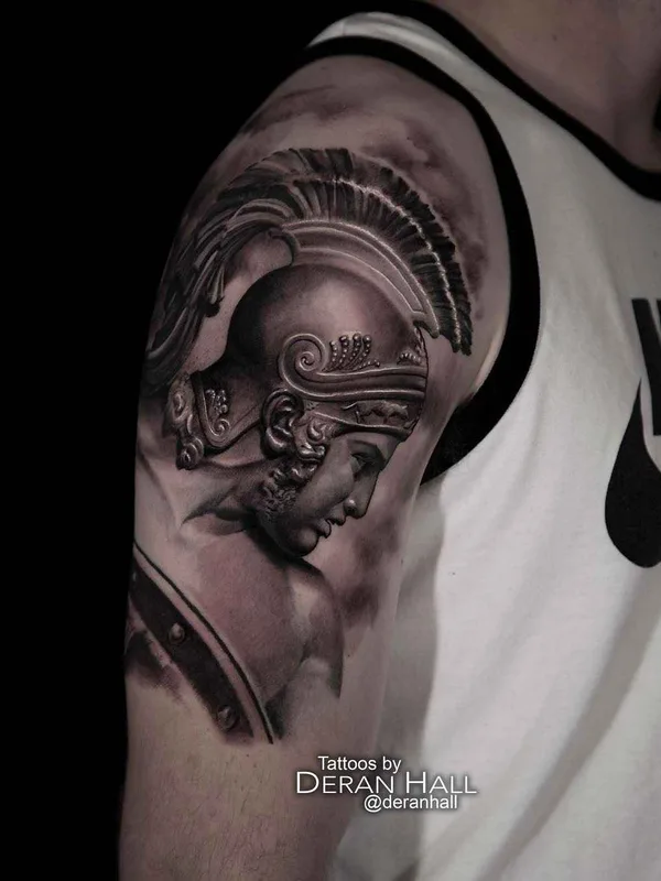 black and grey realism tattoo auf shoulder #12079 | Tätowierer Deran Hall