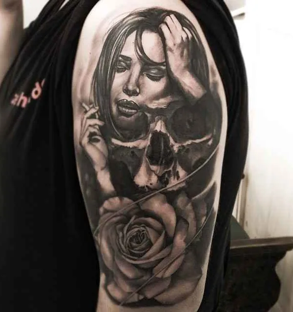 black and grey realism tattoo auf upper arm #1578 | Tätowierer Massi Novecento