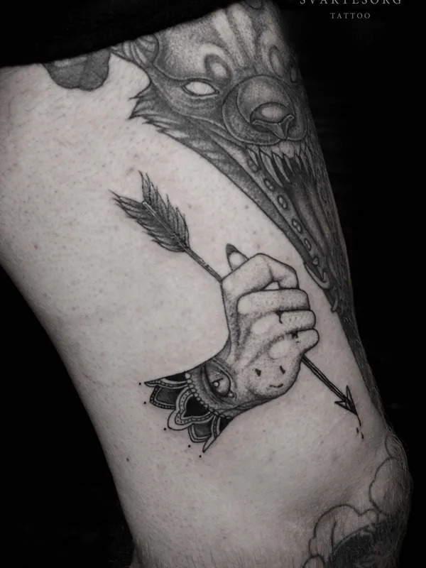 black and grey blackwork татуировка на forearm #27336 | Тату мастер Екатерина Барсукова