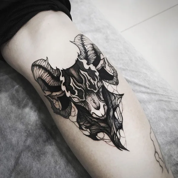 Graphic tattoo by Вероника Златогорская in Пенза