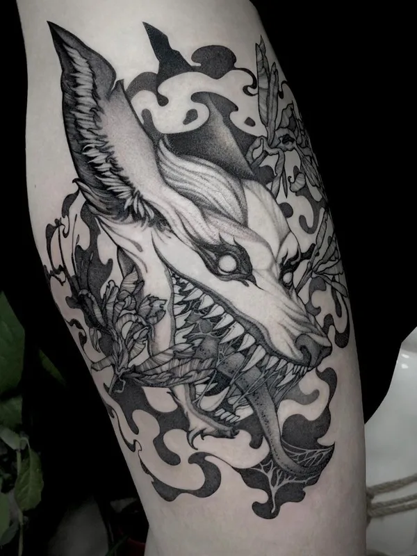 black and grey blackwork Tatuagem em forearm #47884 | Tatuador Вероника Златогорская