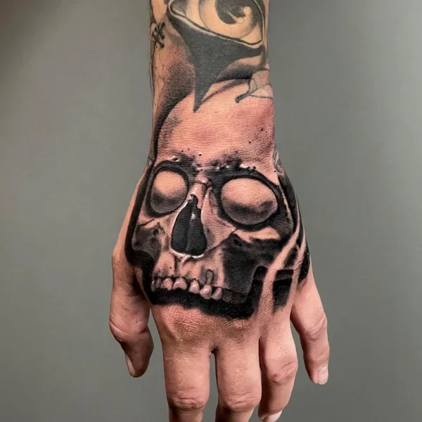 Traditional tattoo by Goethe in Los Angeles