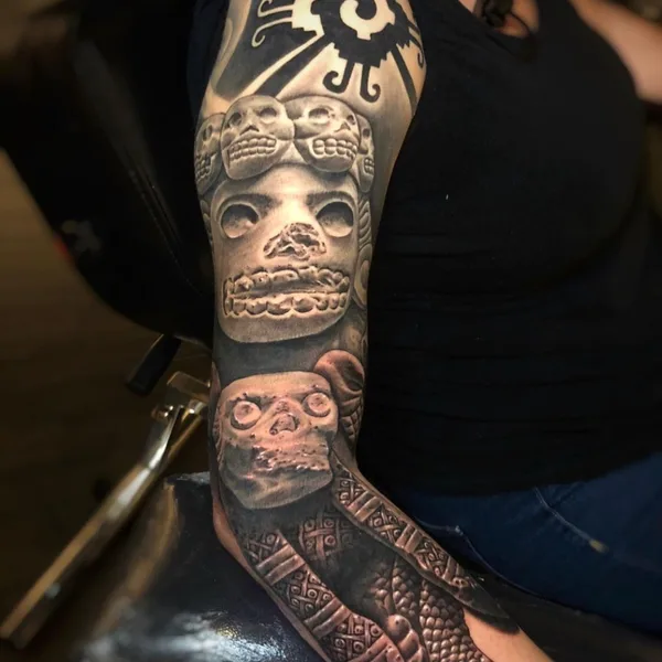 Traditional tattoo by Goethe in Los Angeles