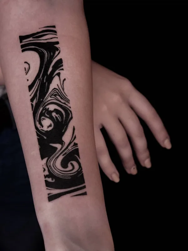 black abstract Tatuaggio su forearm #48086 | Tatuatore ππππ€π§π’π π‘π