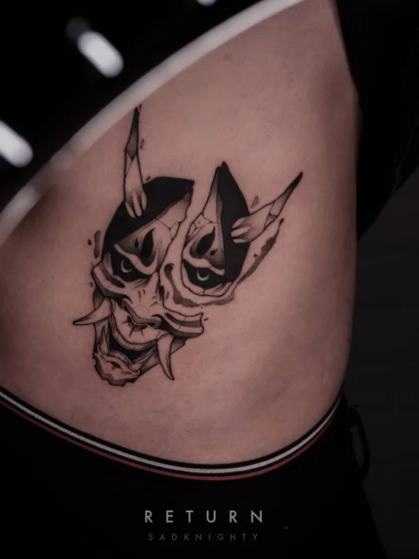 black blackwork Tatuaggio su side #48087 | Tatuatore ππππ€π§π’π π‘π