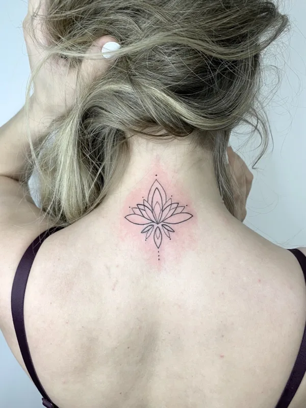 female black linework татуировка на back of neck #53190 | Тату мастер katuirovka 