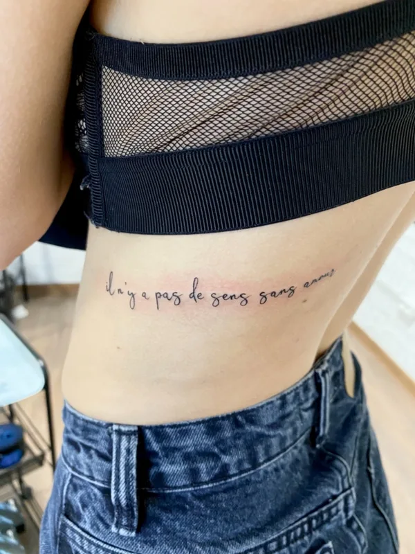 female black lettering татуировка на side #53191 | Тату мастер katuirovka 