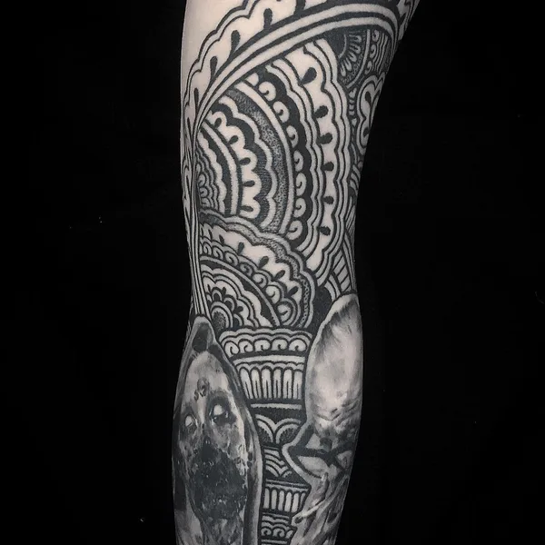 Graphic tattoo by Diamante Murru in Berlin