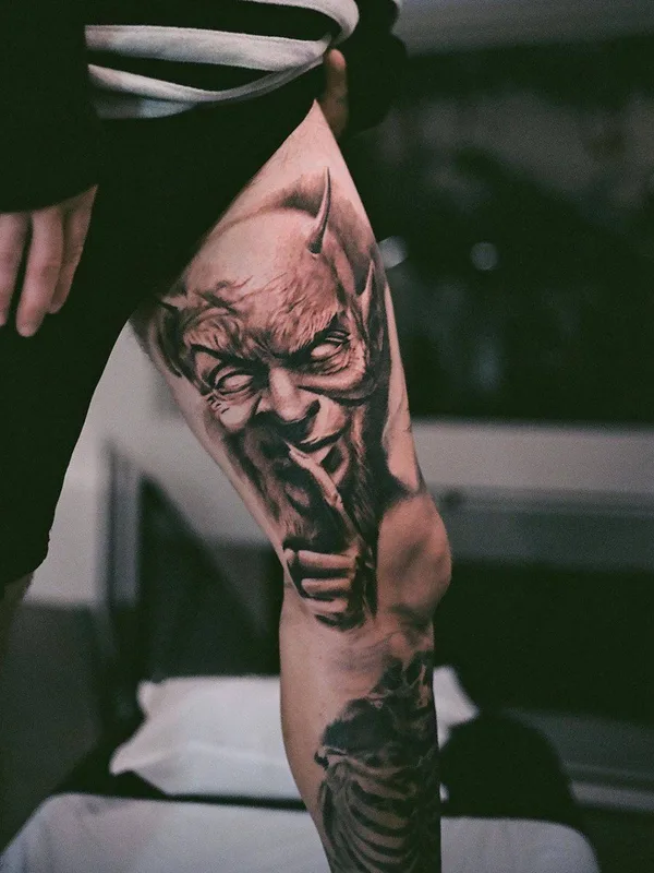 black and grey realism tattoo on thigh #29595 | Tattoo Artist Anatole