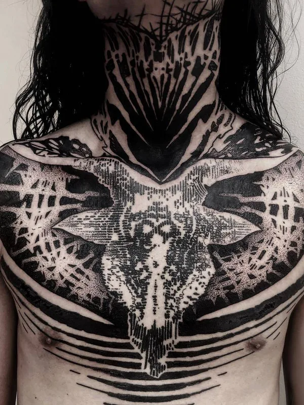black blackwork tattoo auf chest #29628 | Tätowierer Byron