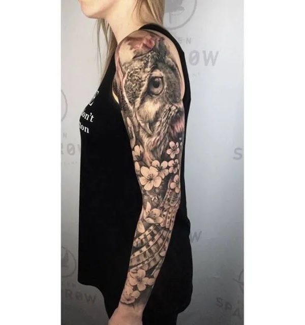 female black and grey realism татуировка на full sleeve #29682 | Тату мастер Jose Legion Avegno