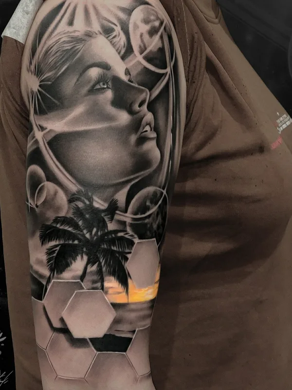 female black and grey realism татуировка на full sleeve #39707 | Тату мастер Евгений Ткач