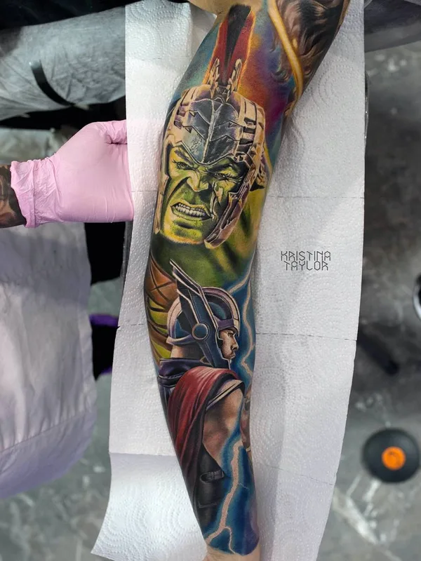 men color realism tattoo auf arm #31295 | Tätowierer Кристина Тейлор