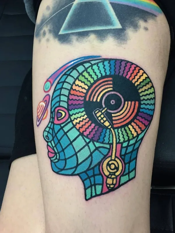 color illustrative 纹身 在 thigh #31322 | 纹身师 Raro82