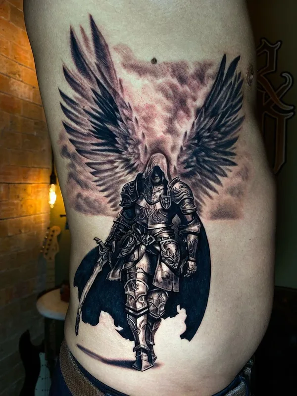 black and grey realism Tatuagem em side #42372 | Tatuador Rodrigo Koala