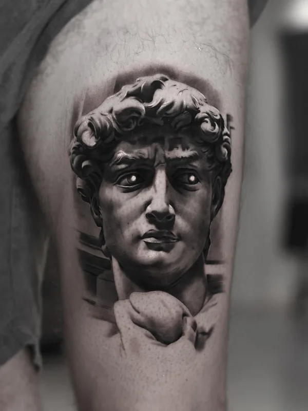 black and grey realism tattoo auf thigh #42456 | Tätowierer Avihoo Ben Gida