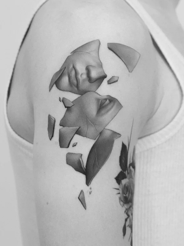 black and grey realism татуировка на shoulder #42464 | Тату мастер Pawel Indulski