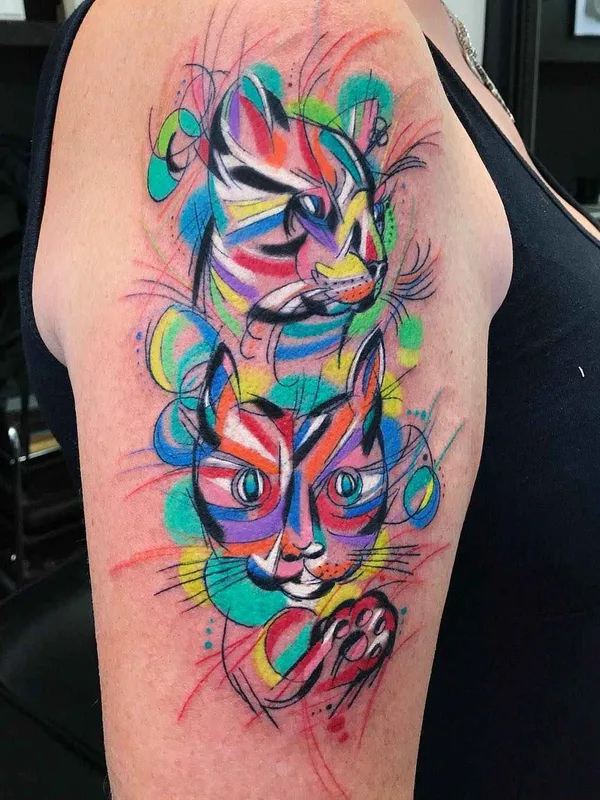 female color abstract tatouage sur upper arm #13510 | Artiste tatoueur Sebastian Barone