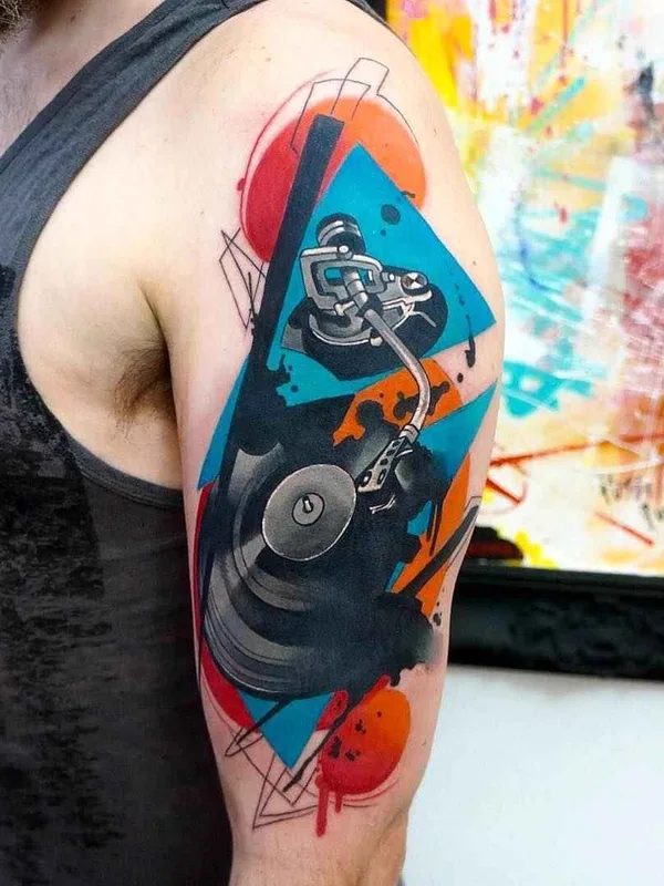 male color abstract tattoo auf upper arm #11546 | Tätowierer Dynoz Art Attack