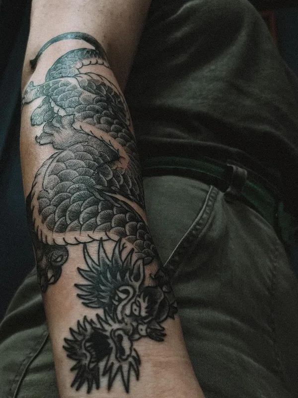 black and grey japanese Tatuaggio su forearm #48246 | Tatuatore Илья Колесников