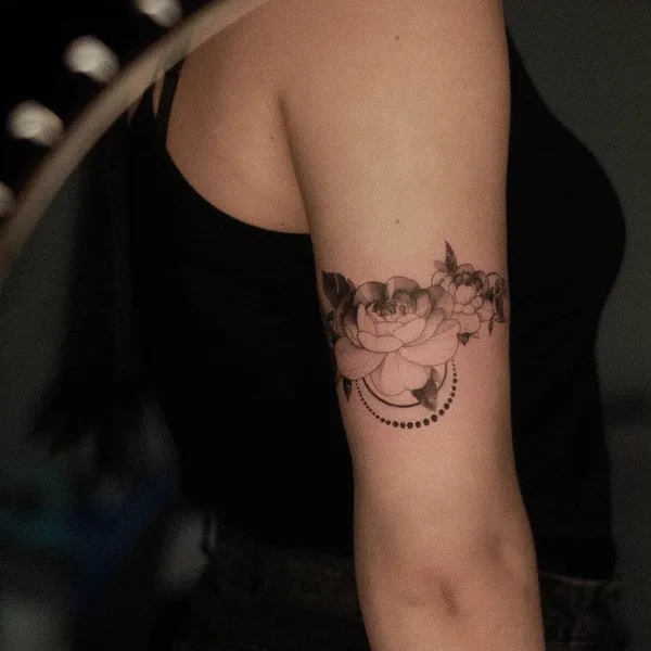 Fine Line tattoo by Виталина in Воронеж