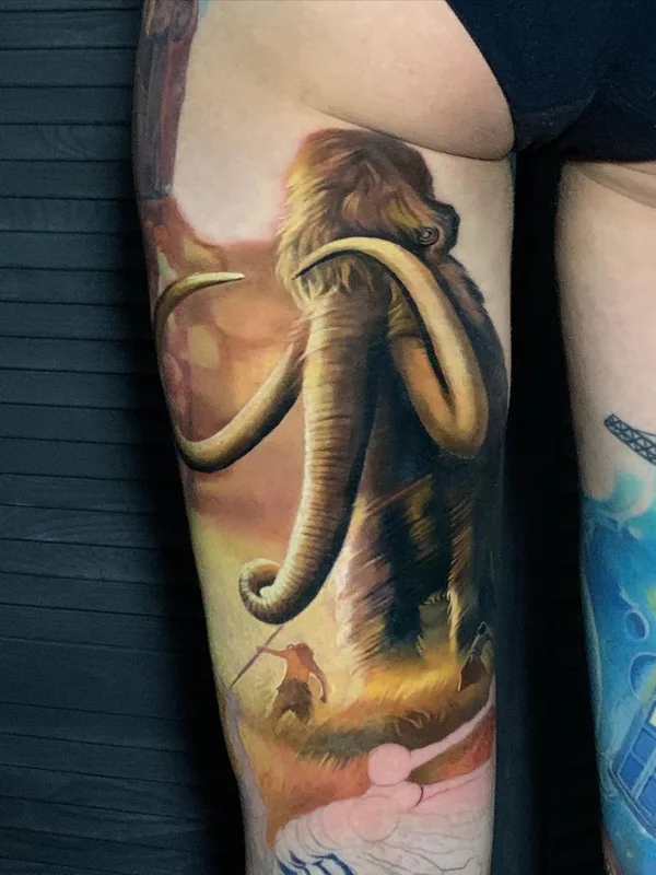 color realism Tatuagem em thigh #48514 | Tatuador Анатолий Толстоухов