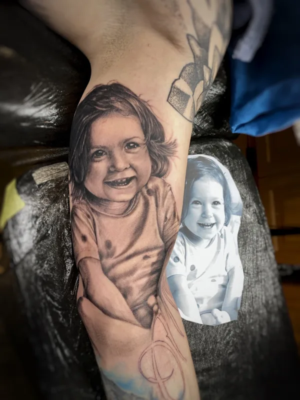 black and grey realism татуировка на forearm #65381 | Тату мастер Денис Коргунов