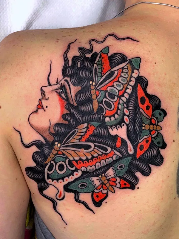 female color neo traditional татуировка на shoulder blade #29752 | Тату мастер Pablo Lillo