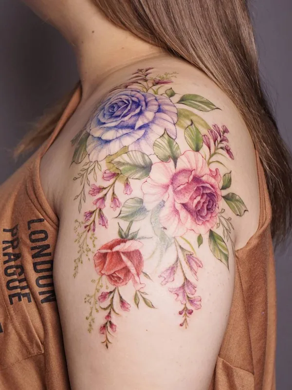 female color botanic tatouage sur shoulder #29781 | Artiste tatoueur Silo